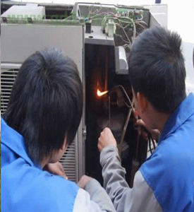 <b>高温下南京空调维修进入高峰期</b>